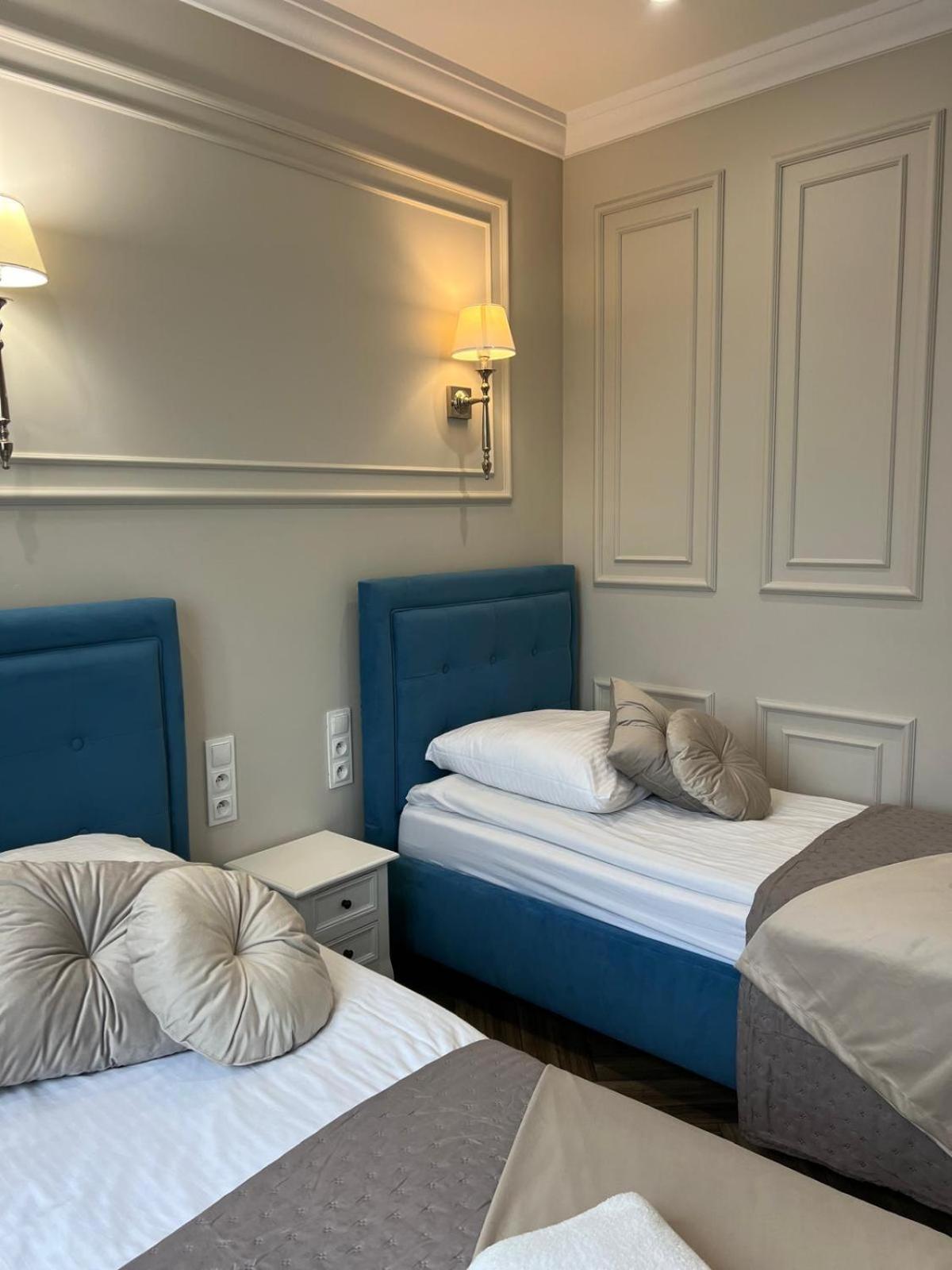 Family & Business Sauna Apartments Plac Wolnosci Centrum Downtow, - Piekny Apartament - 5 Bedroom With Private Sauna, Bath With Hydromassage, Parking, Catering Options Kielce Exterior photo