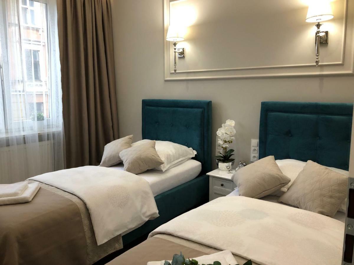 Family & Business Sauna Apartments Plac Wolnosci Centrum Downtow, - Piekny Apartament - 5 Bedroom With Private Sauna, Bath With Hydromassage, Parking, Catering Options Kielce Exterior photo